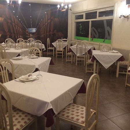 Готель La Vina De Руеда Екстер'єр фото